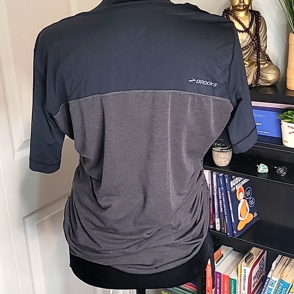 🏃‍♀️BROOKS RUNNING PURE PROJECT TEE SIZE MED - Picture 2 of 8